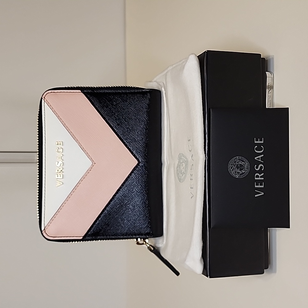Versace Authentic Medium Zip Wallet